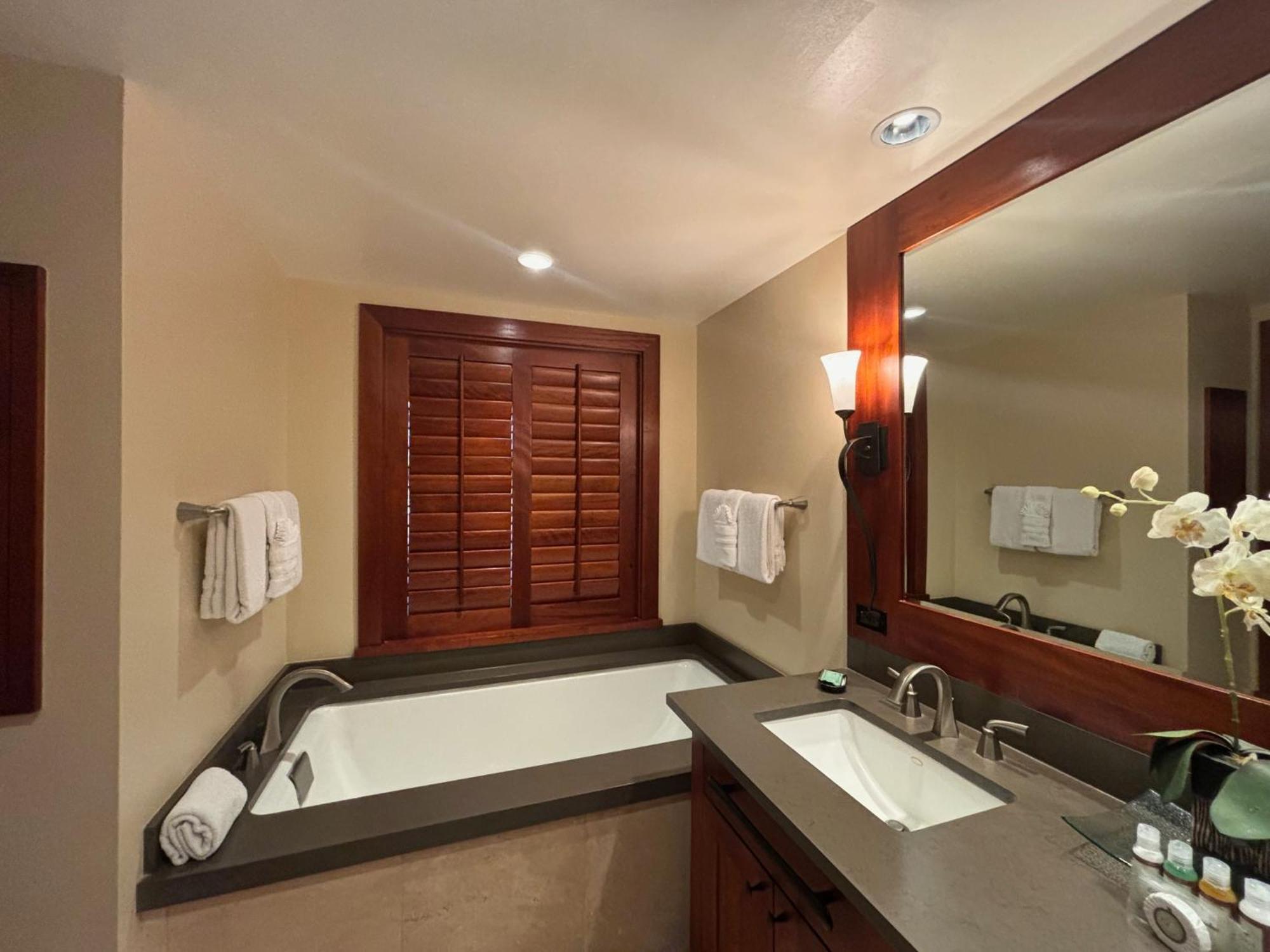Ko Olina Beach Villas B304 - 3Br Luxury Condo With Stunning Ocean View & 2 Free Parking Kapolei Exterior photo
